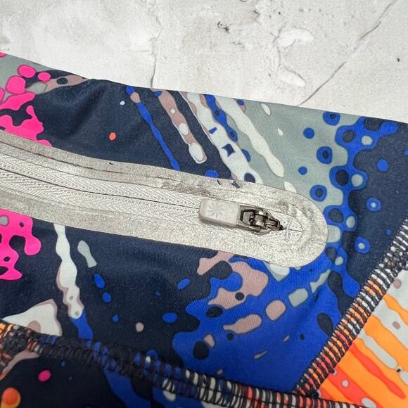 Athleta Lava Sonar Capri Leggings SIZE S Multicolor Cropped Yoga Pants - Picture 5 of 12